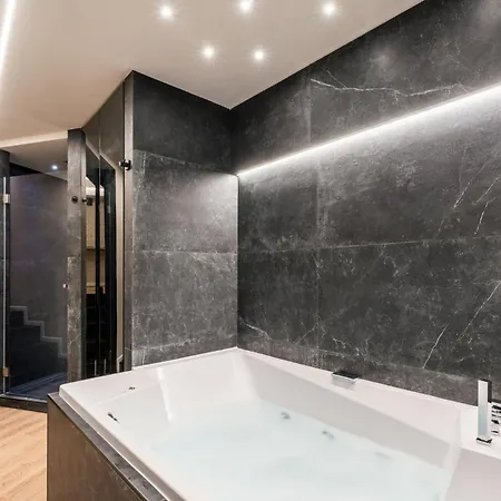 公寓 The Rent - Atmosphere And Romance: One-bedroom Just Steps From The Colosseum *