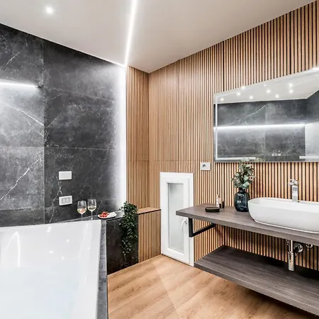 公寓 The Rent - Atmosphere And Romance: One-bedroom Just Steps From The Colosseum 罗马