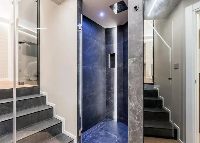 The Rent - Atmosphere And Romance: One-bedroom Just Steps From The Colosseum Διαμέρισμα Ρώμη