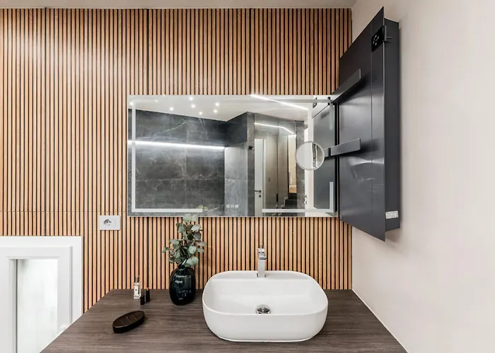 The Rent - Atmosphere And Romance: One-bedroom Just Steps From The Colosseum Διαμέρισμα *